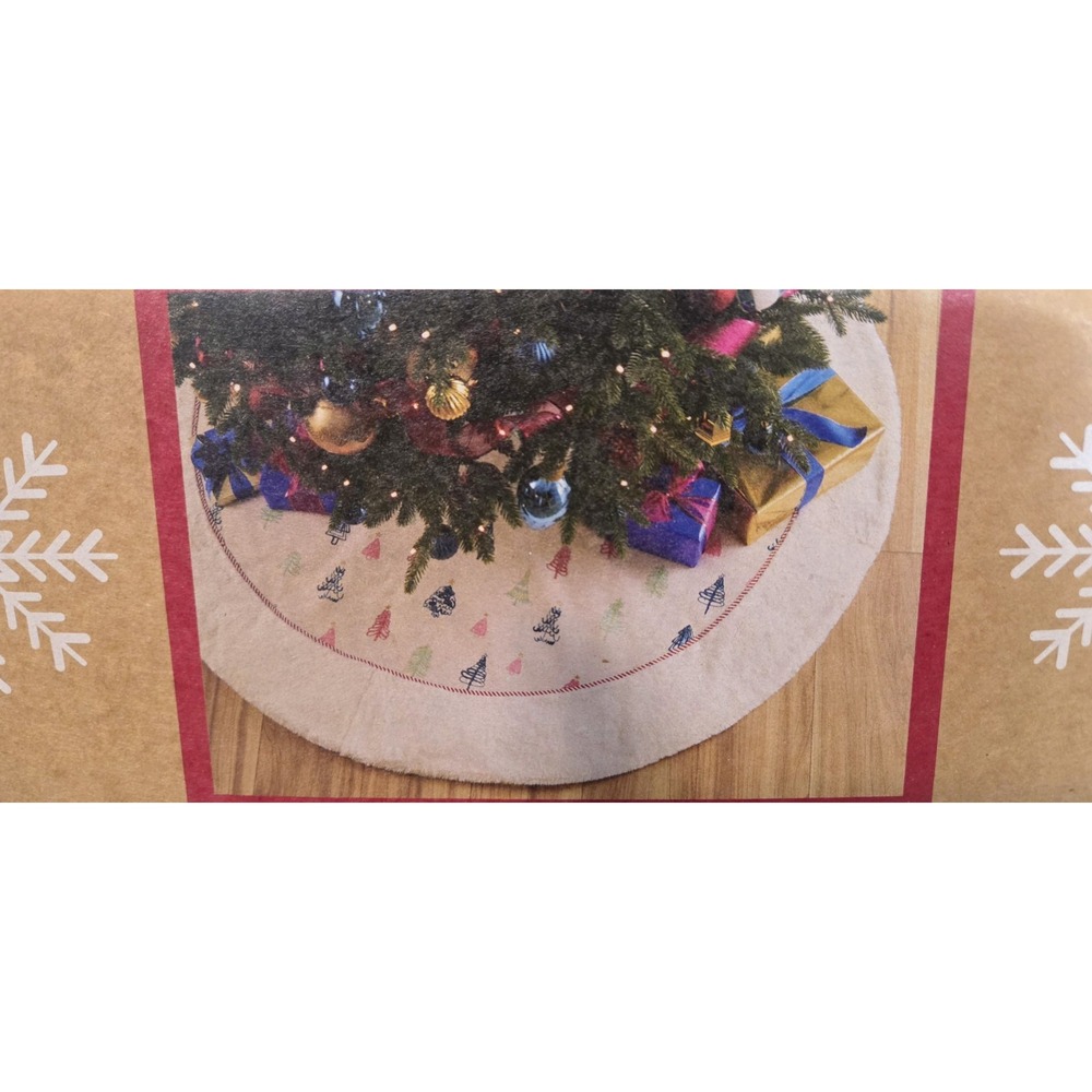Allen + Roth Christmas Tree Skirt NIB Quaint Tree Design Linen Feel & Fluffy Fur - Picture 2 of 4